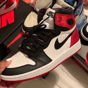 Satin Black Toe 1’s